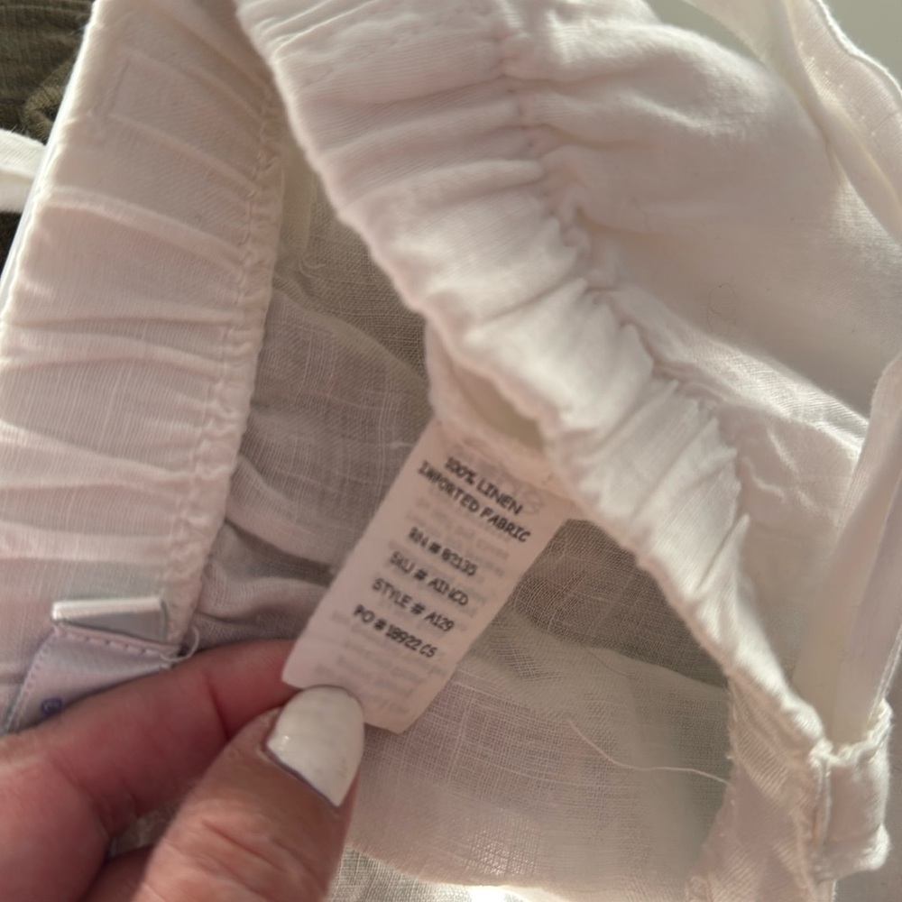 Beautiful linen capri pants size L